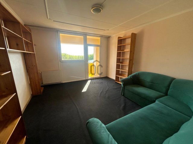 Kiadó panellakás, albérlet, Cegléden 150 E Ft / hó, 3 szobás