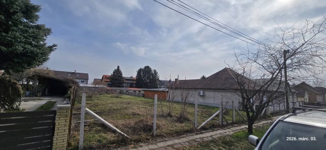 Eladó telek, Dombóváron, Ii. utcában 7.6 M Ft