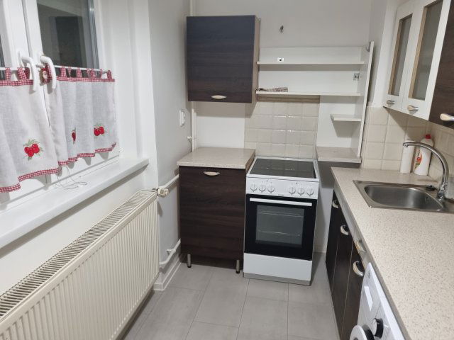 Kiadó téglalakás, albérlet, Tatabányán 150 E Ft / hó