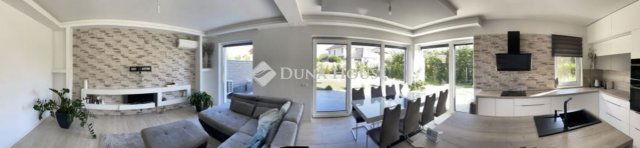 Eladó ikerház, Veresegyházon 229 M Ft, 5 szobás