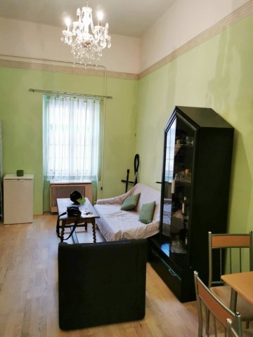 Kiadó téglalakás, albérlet, Pécsett, Mária utcában, 2 szobás
