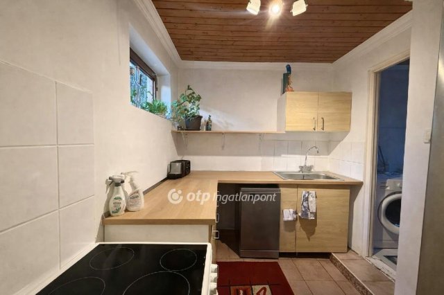 Eladó családi ház, Dunaharasztin 56.9 M Ft, 1 szobás
