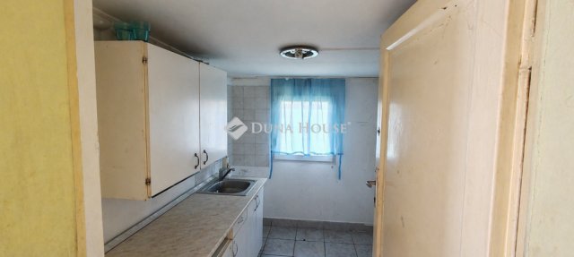 Eladó nyaraló, Dunaharasztin 13.9 M Ft, 2 szobás