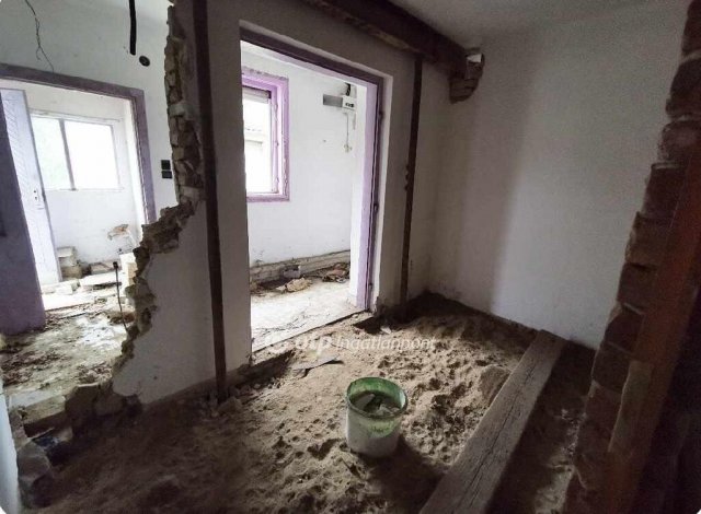 Eladó családi ház, Baján 39 M Ft, 3 szobás
