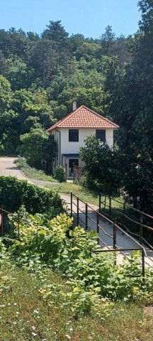 Eladó családi ház, Veszprémben 185 M Ft, 3+4 szobás