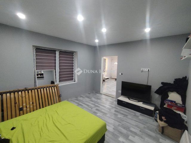 Eladó ikerház, Császáron 31.99 M Ft, 2 szobás