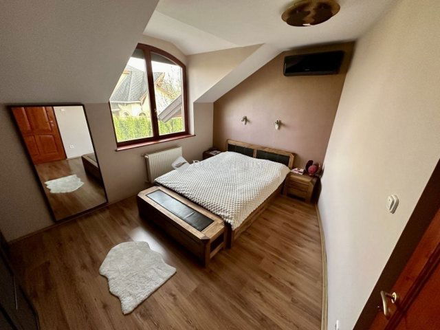 Eladó családi ház, Piliscsabán 199.9 M Ft, 5 szobás