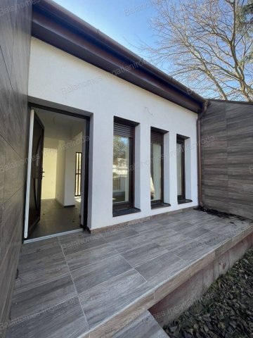 Eladó családi ház, Siófokon 119 M Ft, 4 szobás