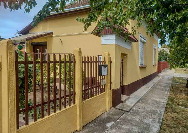 Eladó családi ház, Püspökladányban 35.9 M Ft, 2 szobás