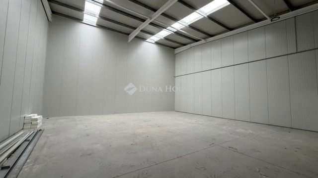 Kiadó ipari ingatlan, Alsónémediben 360 E Ft / hó