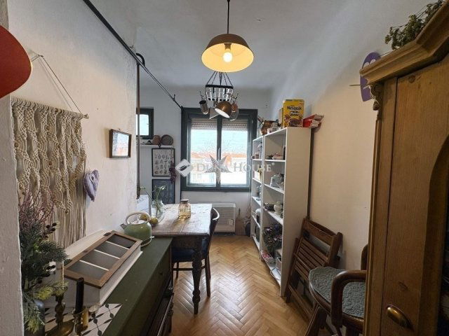 Eladó téglalakás, Szegeden 53.5 M Ft, 2 szobás