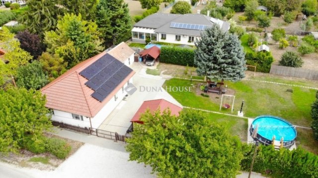 Eladó családi ház, Gárdonyban 93 M Ft, 5 szobás