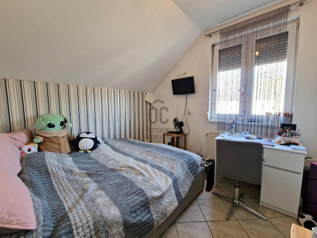 Eladó családi ház, Debrecenben 120 M Ft, 7 szobás