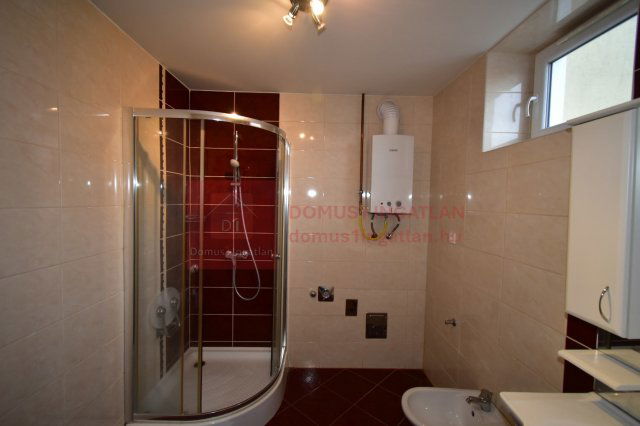 Eladó téglalakás, Szombathelyen, Kőszegi utcában 42.8 M Ft