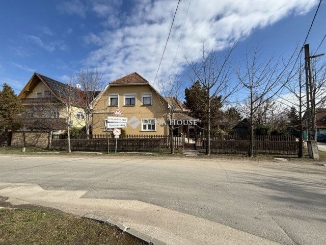 Eladó családi ház, Dunavarsányban 95 M Ft, 7 szobás