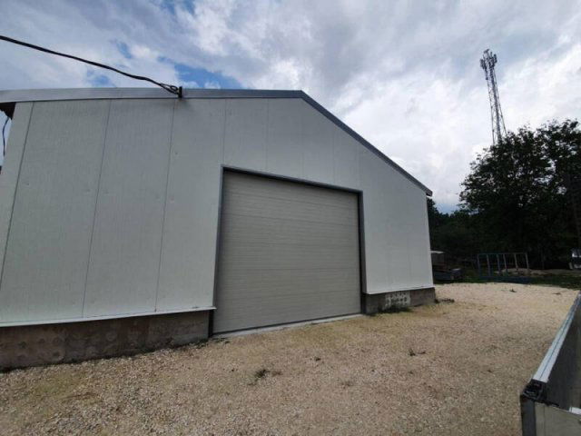 Kiadó ipari ingatlan, Kesztölcön 500 E Ft / hó