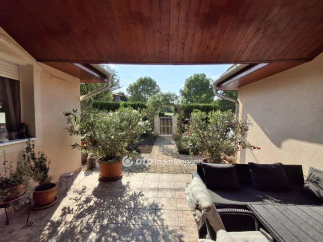 Eladó családi ház, Ostoroson 129 M Ft, 3 szobás