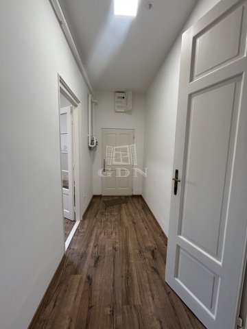 Eladó téglalakás, Baján 37.9 M Ft, 2 szobás