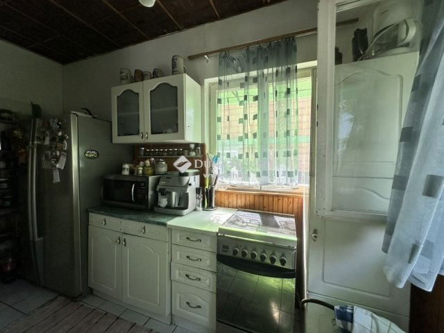 Eladó családi ház, Délegyházán 58 M Ft, 4 szobás