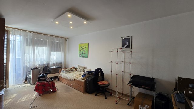 Eladó panellakás, Dunaújvárosban, Lajos Király körúton 27 M Ft