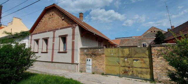 Eladó családi ház, Szegeden, Szabadság téren 89.9 M Ft