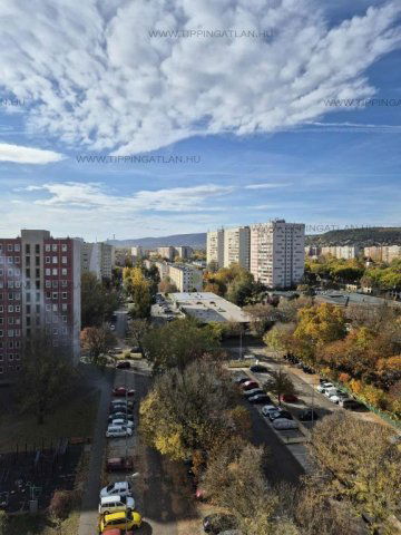 Eladó panellakás, Budapesten, III. kerületben 75.3 M Ft