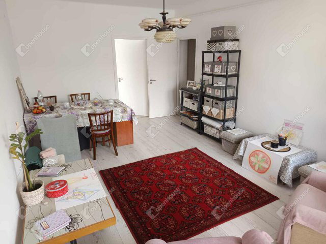 Eladó téglalakás, Siófokon 52.9 M Ft, 2 szobás