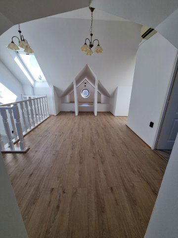 Kiadó sorház, albérlet, Budapesten, II. kerületben, 5+1 szobás