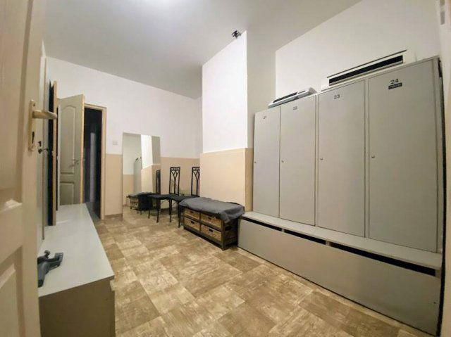 Eladó üzlethelyiség, Miskolcon 59.9 M Ft, 5 szobás