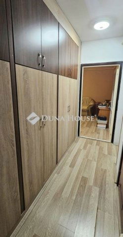 Kiadó panellakás, albérlet, Pécsett 130 E Ft / hó, 2 szobás