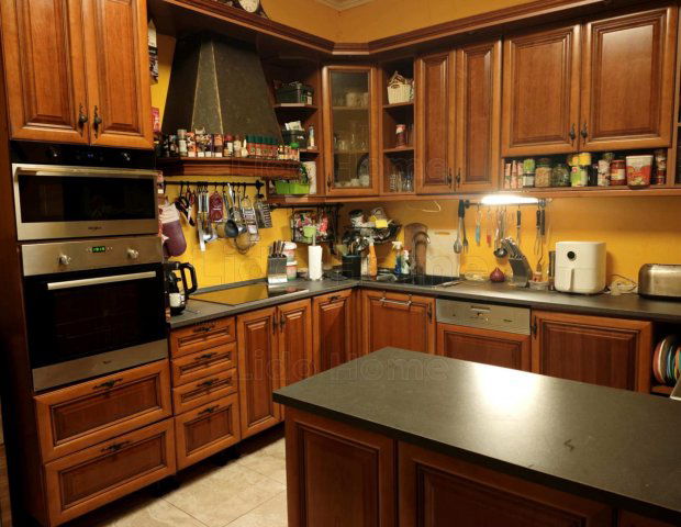 Eladó családi ház, Szóládon 104.9 M Ft, 6+1 szobás