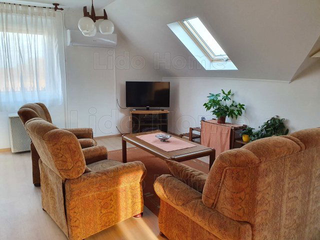 Eladó téglalakás, Fonyódon 55 M Ft, 2+2 szobás