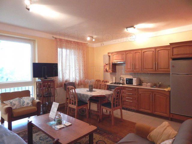 Eladó téglalakás, Balatonfüreden 92 M Ft, 2 szobás