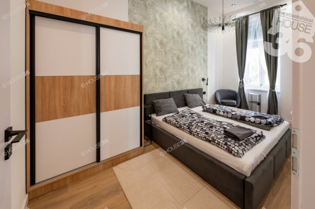 Eladó téglalakás, Budapesten, VII. kerületben 119.9 M Ft