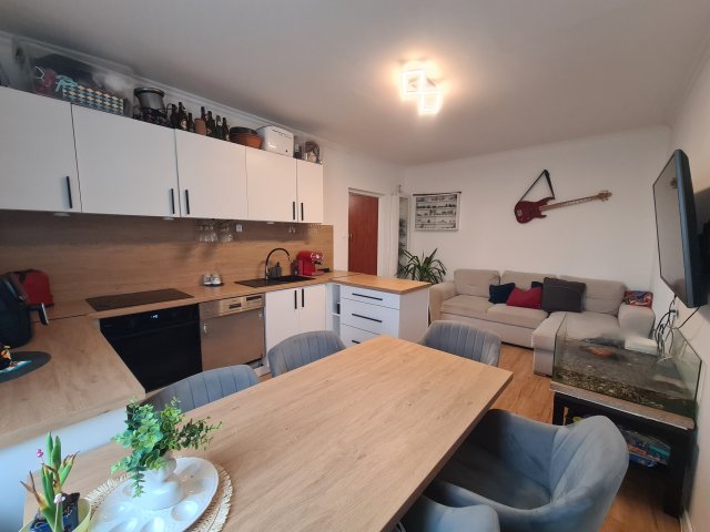 Eladó panellakás, Győrött 52.9 M Ft, 1+3 szobás