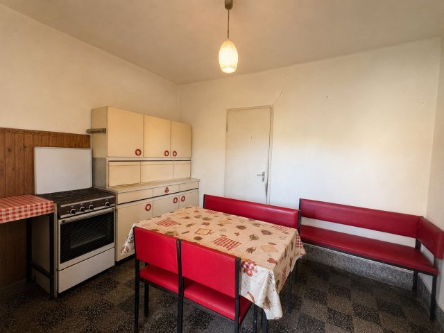 Eladó családi ház, Szigetmonostorban 39.8 M Ft, 4 szobás