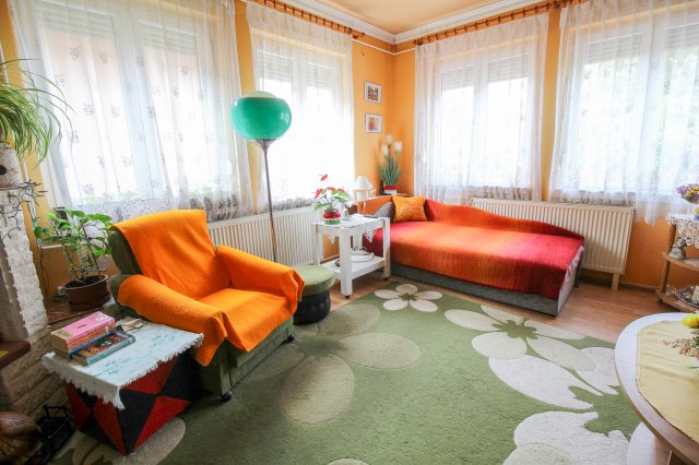 Eladó családi ház, Szigethalmon 89.99 M Ft, 4 szobás