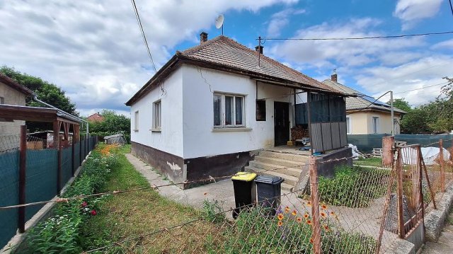 Eladó családi ház, Gödön 54.9 M Ft, 3 szobás