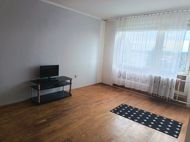 Eladó panellakás, Kaposváron, Füredi utcában 31.9 M Ft