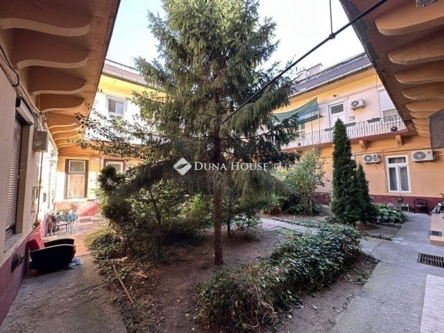 Eladó téglalakás, Budapesten, VIII. kerületben 62.5 M Ft