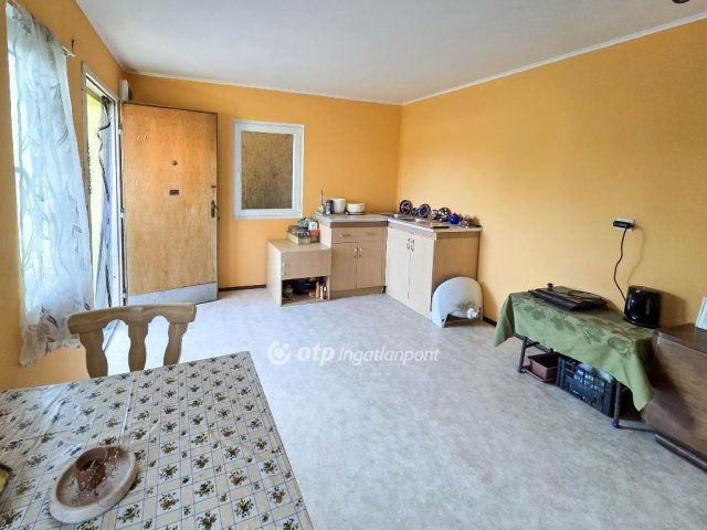 Eladó nyaraló, Győrött 19.8 M Ft, 1 szobás