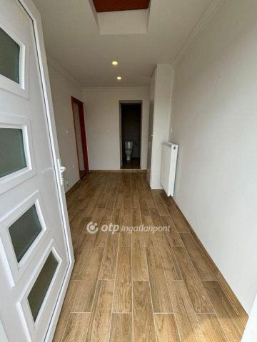 Eladó téglalakás, Szerencsen 24.4 M Ft, 2+2 szobás