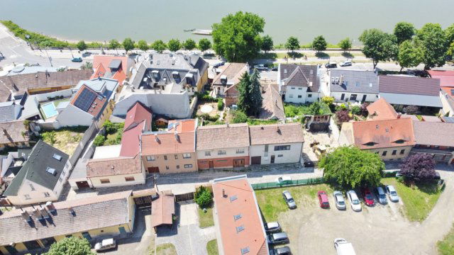 Eladó családi ház, Vácon 149.999 M Ft, 3+1 szobás