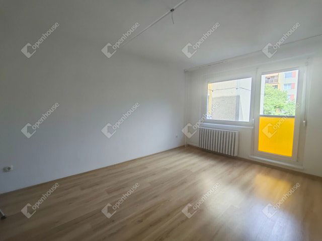 Eladó panellakás, Győrött 47 M Ft, 2 szobás