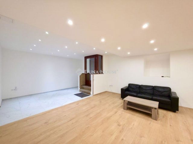 Eladó üzlethelyiség, Budapesten, VII. kerületben 54.9 M Ft