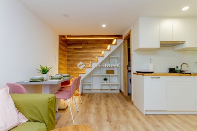 Kiadó téglalakás, albérlet, Budapesten, VI. kerületben