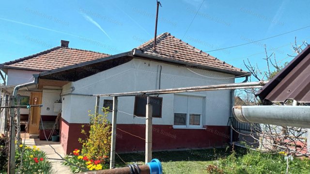 Eladó családi ház, Tiszaföldváron 16.9 M Ft, 3 szobás