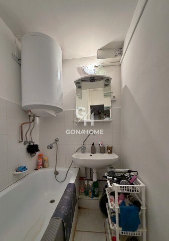 Eladó panellakás, Hajmáskéren 26.99 M Ft, 1+1 szobás