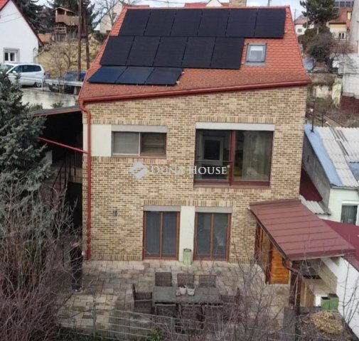 Eladó családi ház, Veszprémben 185 M Ft, 4 szobás