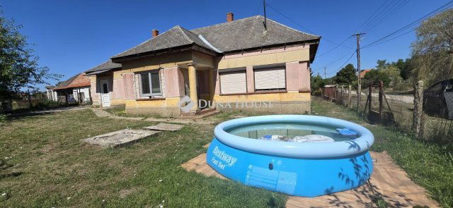 Eladó családi ház, Alapon 23.99 M Ft, 4 szobás